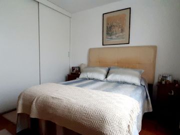 VENDO CASA EN AV. VELAZCO ASTETE - URB. VISTA ALEGRE - SURCO