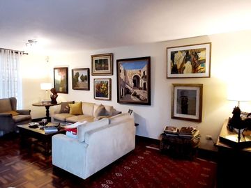 VENDO CASA EN AV. VELAZCO ASTETE - URB. VISTA ALEGRE - SURCO