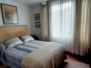 VENDO CASA EN AV. VELAZCO ASTETE - URB. VISTA ALEGRE - SURCO