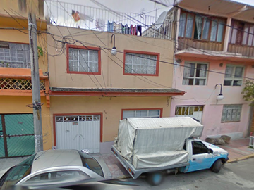 VENDO CASA EN VASCO DE QUIROGA, GUSTAVO A. MADERO JUNTO PLAZA ORIENTE