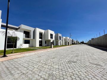 VENTA DE CASA EN FRACCIONAMIENTO