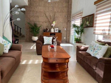 VENDO CASA EN RESIDENCIAL VILLA DEL MAR, MANZANILLO CERCA CENTRO COMERCIAL PUNTO BAHIA