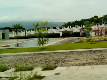 VENDO CASA EN RESIDENCIAL VILLA DEL MAR, MANZANILLO CERCA CENTRO COMERCIAL PUNTO BAHIA