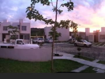 VENDO CASA EN RESIDENCIAL VILLA DEL MAR, MANZANILLO CERCA CENTRO COMERCIAL PUNTO BAHIA
