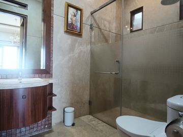 RUMAH LUX MODERN SEMI VILLA DOWNSLOPE PERUMAHAN EXCLUSIVE RESOR DAGO PAKAR BANDUNG UTARA
