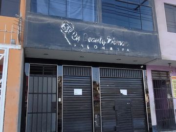 CASA COMERCIAL EN VENTA EN PLENA AV ANGELICA GAMARRA!!!