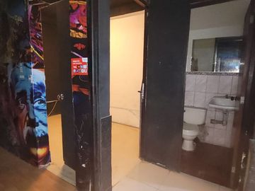 CASA COMERCIAL EN VENTA EN PLENA AV ANGELICA GAMARRA!!!
