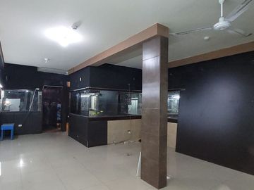 CASA COMERCIAL EN VENTA EN PLENA AV ANGELICA GAMARRA!!!