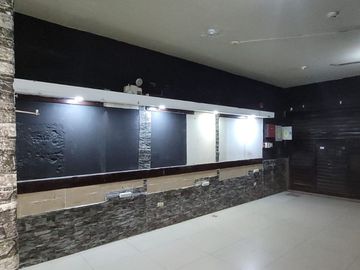 CASA COMERCIAL EN VENTA EN PLENA AV ANGELICA GAMARRA!!!
