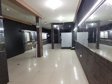 CASA COMERCIAL EN VENTA EN PLENA AV ANGELICA GAMARRA!!!