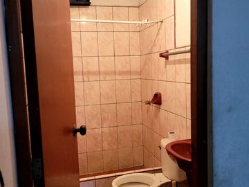 CASA COMERCIAL EN VENTA EN PLENA AV ANGELICA GAMARRA!!!