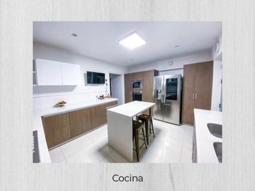 VENTA DE DEPARTAMENTO EN SURCO (Polo and Hunt Club)
