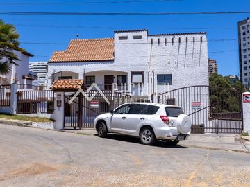 Jardín Del Mar, Depto En Barrio Residencial, 5 Dorm 3 Baños