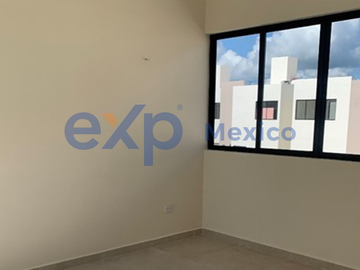 Casa de 2 pisos con 2 recámaras en privada residencial - Entrega inmediata