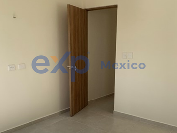 Casa de 2 pisos con 2 recámaras en privada residencial - Entrega inmediata