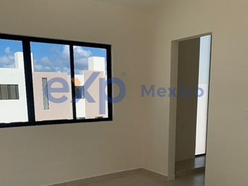 Casa de 2 pisos con 2 recámaras en privada residencial - Entrega inmediata