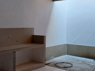 disewakan rumah di raya bratang binangun dekat ruko RMI kebun bibit murah komersial siap huni