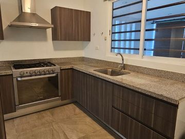 Casa en Venta, esquina, Sodzil Norte, Mérida Yucatán