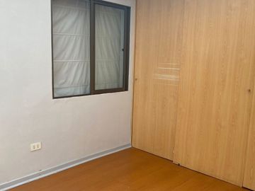 SE VENDE HERMOSA Y AMPLIA CASA EN SECTOR LA FLORIDA - CALLE MADRESELVA, LA SERENA.