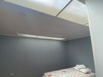 SE VENDE HERMOSA Y AMPLIA CASA EN SECTOR LA FLORIDA - CALLE MADRESELVA, LA SERENA.