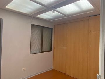 SE VENDE HERMOSA Y AMPLIA CASA EN SECTOR LA FLORIDA - CALLE MADRESELVA, LA SERENA.