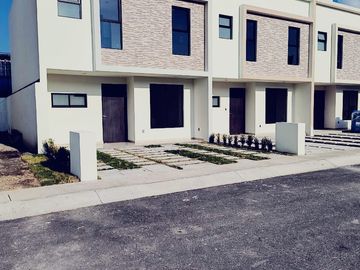 Casa de 3 recámaras en exclusiva privada de solo 23 casas, a solo 35min de CDMX