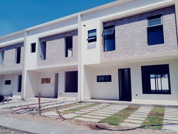 Casa de 3 recámaras en exclusiva privada de solo 23 casas, a solo 35min de CDMX