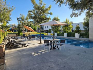 Venta Casa cumbres del lago juriquilla condominio gran capricho con alberca