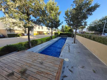 Venta Casa cumbres del lago juriquilla condominio gran capricho con alberca