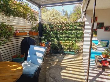 Hermoso Townhouse 3d/3b Con 2 Estacionamientos Y Bodega