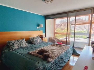 Hermoso Townhouse 3d/3b Con 2 Estacionamientos Y Bodega