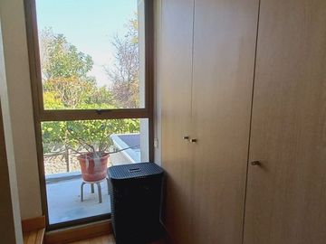 Hermoso Townhouse 3d/3b Con 2 Estacionamientos Y Bodega