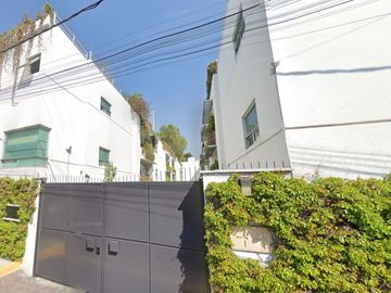 CASA EN VENTA EN BARRIO DEL NIÑO JESUS, COYOACAN!!!