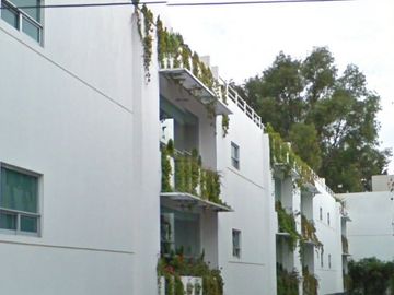 CASA EN VENTA EN BARRIO DEL NIÑO JESUS, COYOACAN!!!