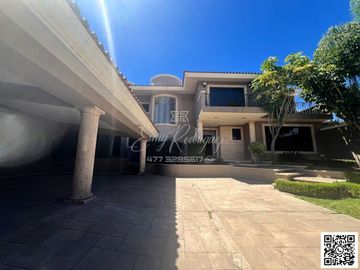 CASA EN VENTA, PRIMERA SECCIÓN DE BALCONES DEL CAMPESTRE, LEÓN, GTO; SUPER PRECIO DE OPORTUNIDAD.