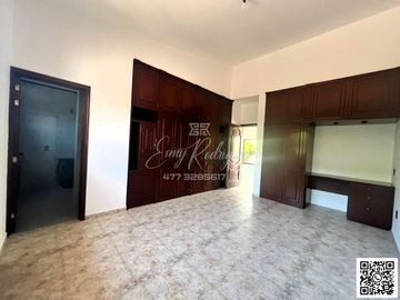 CASA EN VENTA, PRIMERA SECCIÓN DE BALCONES DEL CAMPESTRE, LEÓN, GTO; SUPER PRECIO DE OPORTUNIDAD.