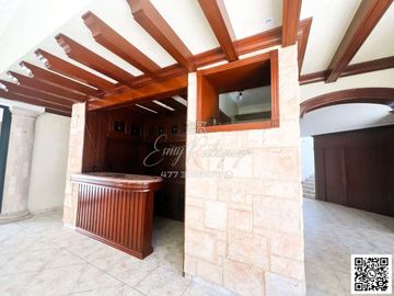 CASA EN VENTA, PRIMERA SECCIÓN DE BALCONES DEL CAMPESTRE, LEÓN, GTO; SUPER PRECIO DE OPORTUNIDAD.