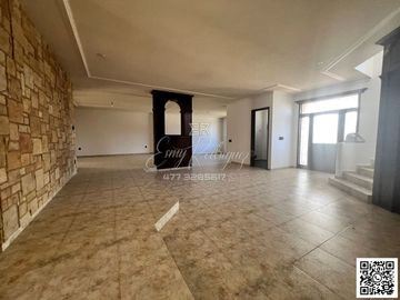 CASA EN VENTA, PRIMERA SECCIÓN DE BALCONES DEL CAMPESTRE, LEÓN, GTO; SUPER PRECIO DE OPORTUNIDAD.