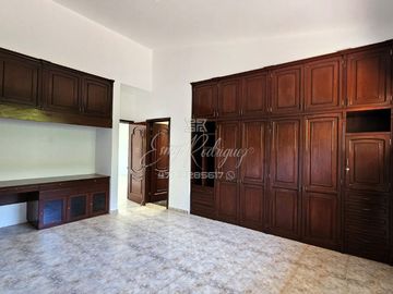 CASA EN VENTA, PRIMERA SECCIÓN DE BALCONES DEL CAMPESTRE, LEÓN, GTO; SUPER PRECIO DE OPORTUNIDAD.