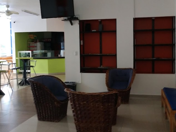 Edificio en venta en Granjas Banthi, San Juan del Río, Querétaro Inactive