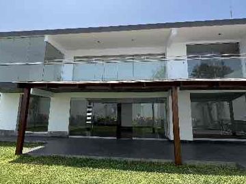 VENDO CASA EN CONDOMINIO