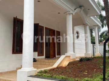 Rumah Mewah 1 Lantai Siap Huni Dengan Kolam Renang Di Pasar Minggu