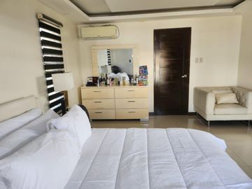 HOUSE AND LOT FOR SALE VILLAGIO TELABASTAGAN SF PAMPANGA