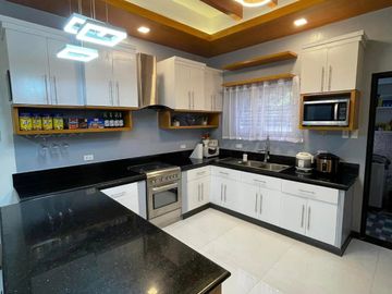 FOR SALE FULLY FURNISHED MODERN HOUSE IN PAMPANGA NEAR SNR AND NLEX