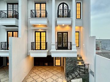 Dijual Rumah Cluster Modern Classic, 4 Bedroom di Jagakarsa Jakarta Selatan