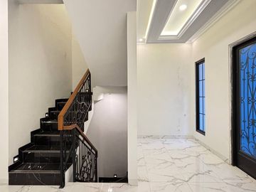 Dijual Rumah Cluster Modern Classic, 4 Bedroom di Jagakarsa Jakarta Selatan