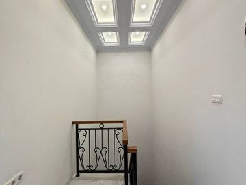Dijual Rumah Cluster Modern Classic, 4 Bedroom di Jagakarsa Jakarta Selatan