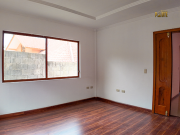 Casa por estrenar de venta en el Canton Paute sector La higuera