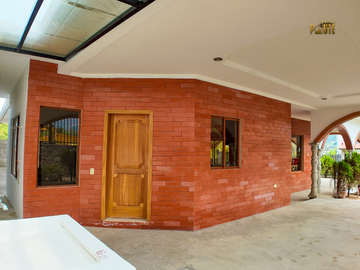 Casa por estrenar de venta en el Canton Paute sector La higuera