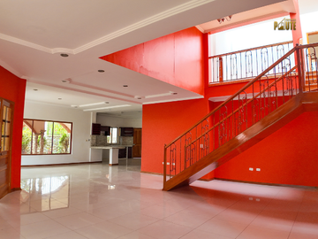 Casa por estrenar de venta en el Canton Paute sector La higuera